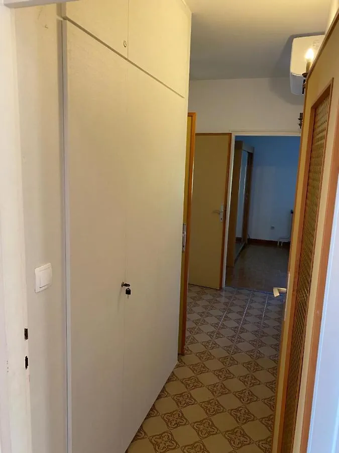 Apartments Gigi オパティヤ 0*,
